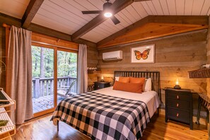 3 slaapkamers, een strijkplank/strijkijzer, gratis wifi, beddengoed