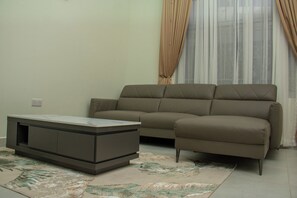 Superior Suite - MEGA Lodge (Dar es Salaam)