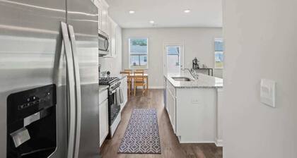 Newly Built Home Ideal for Mid-Term Stays Between Cities