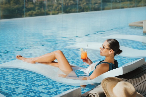 Private pool