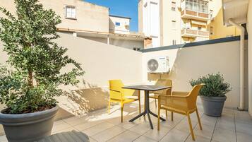 Junior Studio Suite | Terrace/patio