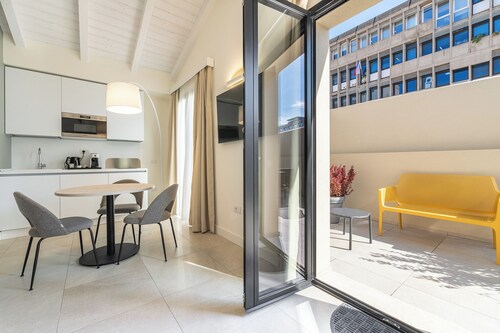 KARALIN SONNINO SUITES