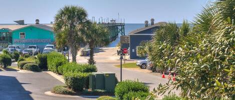 Parkering på området, ladestasjon for elbiler