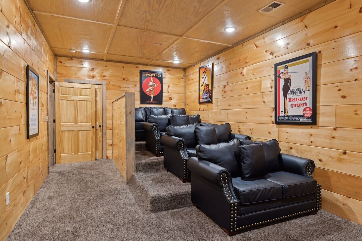 Photo 110 of A Lodge at The Glades | 12 BR Cabin | Private Indoor Pool, Hot Tubs, Game Rooms, and Theater Room