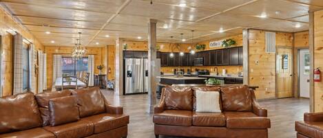 Smart TV, chimenea, videojuegos y futbolito