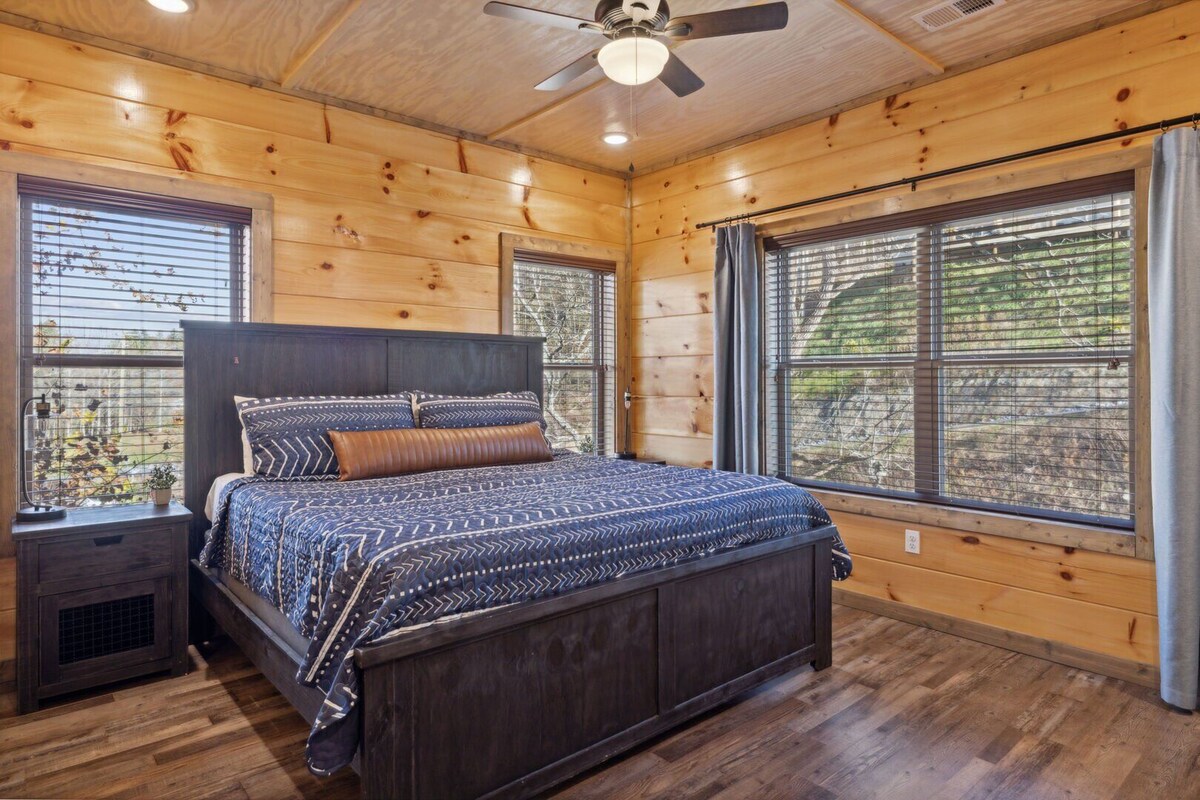 Photo 111 of A Lodge at The Glades | 12 BR Cabin | Private Indoor Pool, Hot Tubs, Game Rooms, and Theater Room
