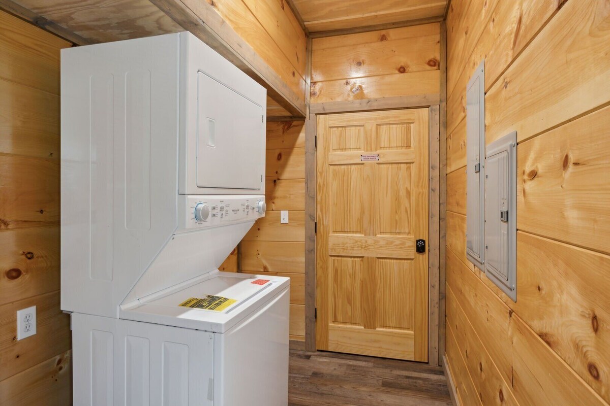 Photo 78 of A Lodge at The Glades | 12 BR Cabin | Private Indoor Pool, Hot Tubs, Game Rooms, and Theater Room
