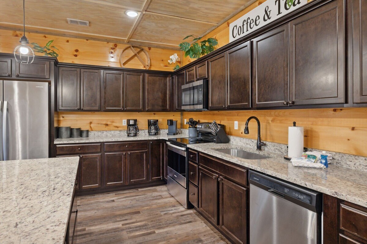 Photo 87 of A Lodge at The Glades | 12 BR Cabin | Private Indoor Pool, Hot Tubs, Game Rooms, and Theater Room