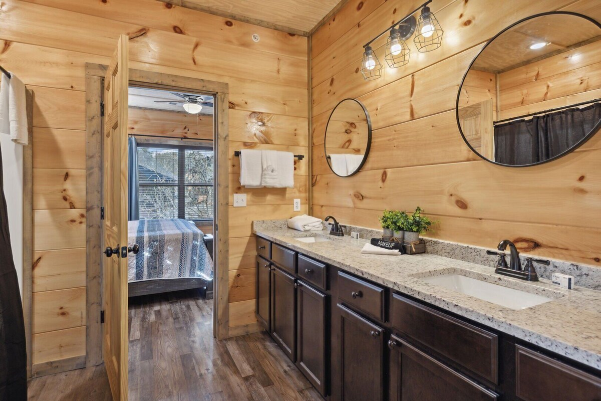 Photo 119 of A Lodge at The Glades | 12 BR Cabin | Private Indoor Pool, Hot Tubs, Game Rooms, and Theater Room