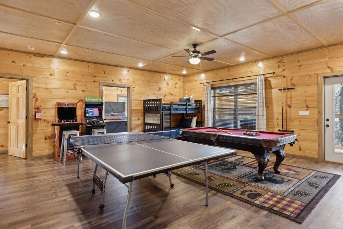 Photo 74 of A Lodge at The Glades | 12 BR Cabin | Private Indoor Pool, Hot Tubs, Game Rooms, and Theater Room
