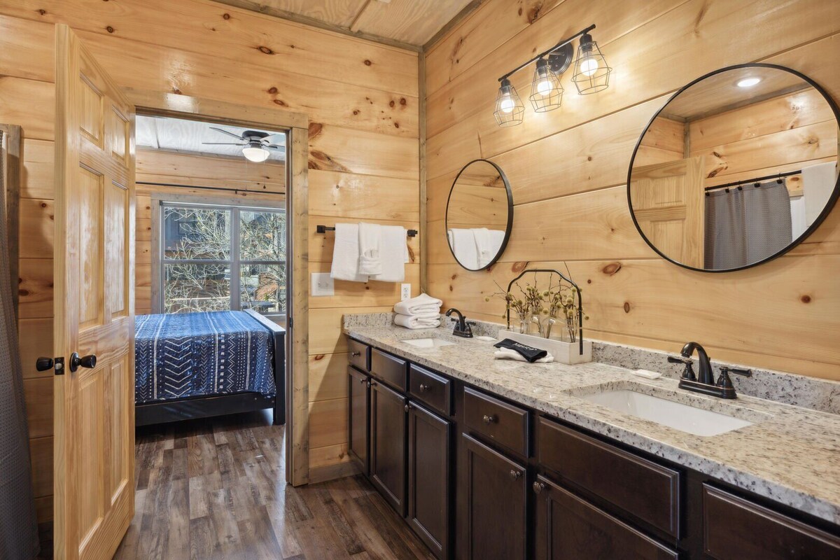 Photo 96 of A Lodge at The Glades | 12 BR Cabin | Private Indoor Pool, Hot Tubs, Game Rooms, and Theater Room