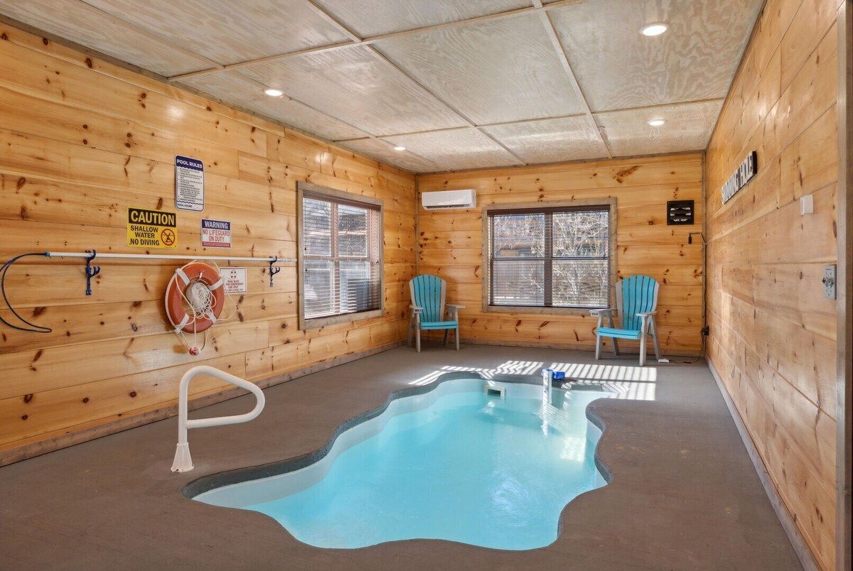 Photo 61 of A Lodge at The Glades | 12 BR Cabin | Private Indoor Pool, Hot Tubs, Game Rooms, and Theater Room