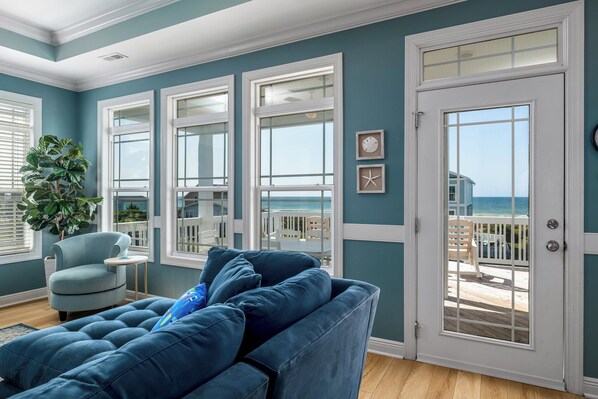 TV, fireplace, DVD player, books - 5 BR, 5 Bath, Close Beach Access w/ Pool and Putting Green (Supply)