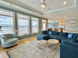 TV, fireplace, DVD player, books - 5 BR, 5 Bath, Close Beach Access w/ Pool and Putting Green (Supply)