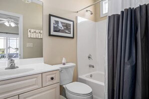 淋浴设施、按摩浴缸