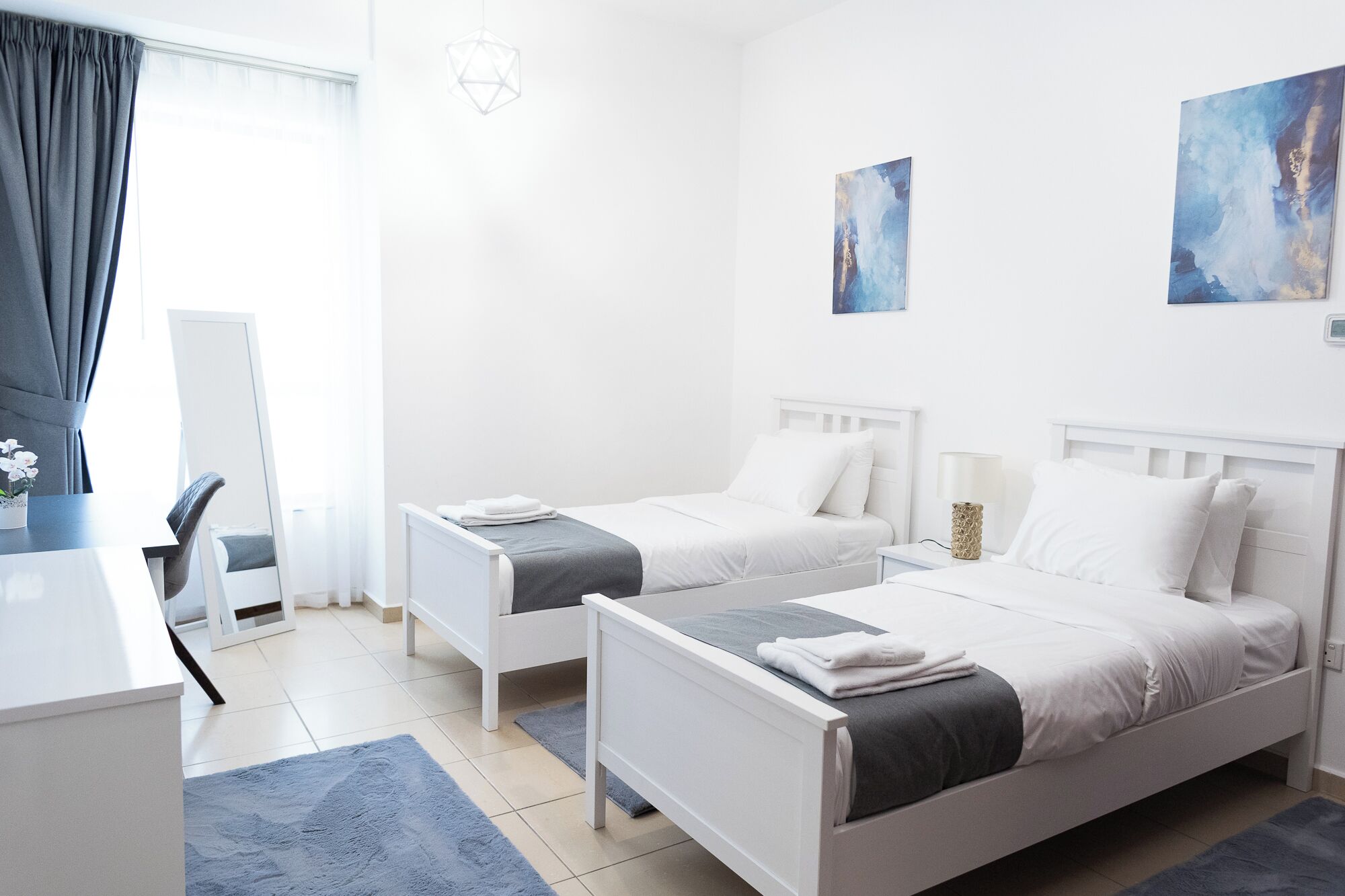 Deluxe-Apartment, 2 Schlafzimmer, Balkon, Blick auf den Jachthafen | Hochwertige Bettwaren, Zimmersafe, individuell dekoriert