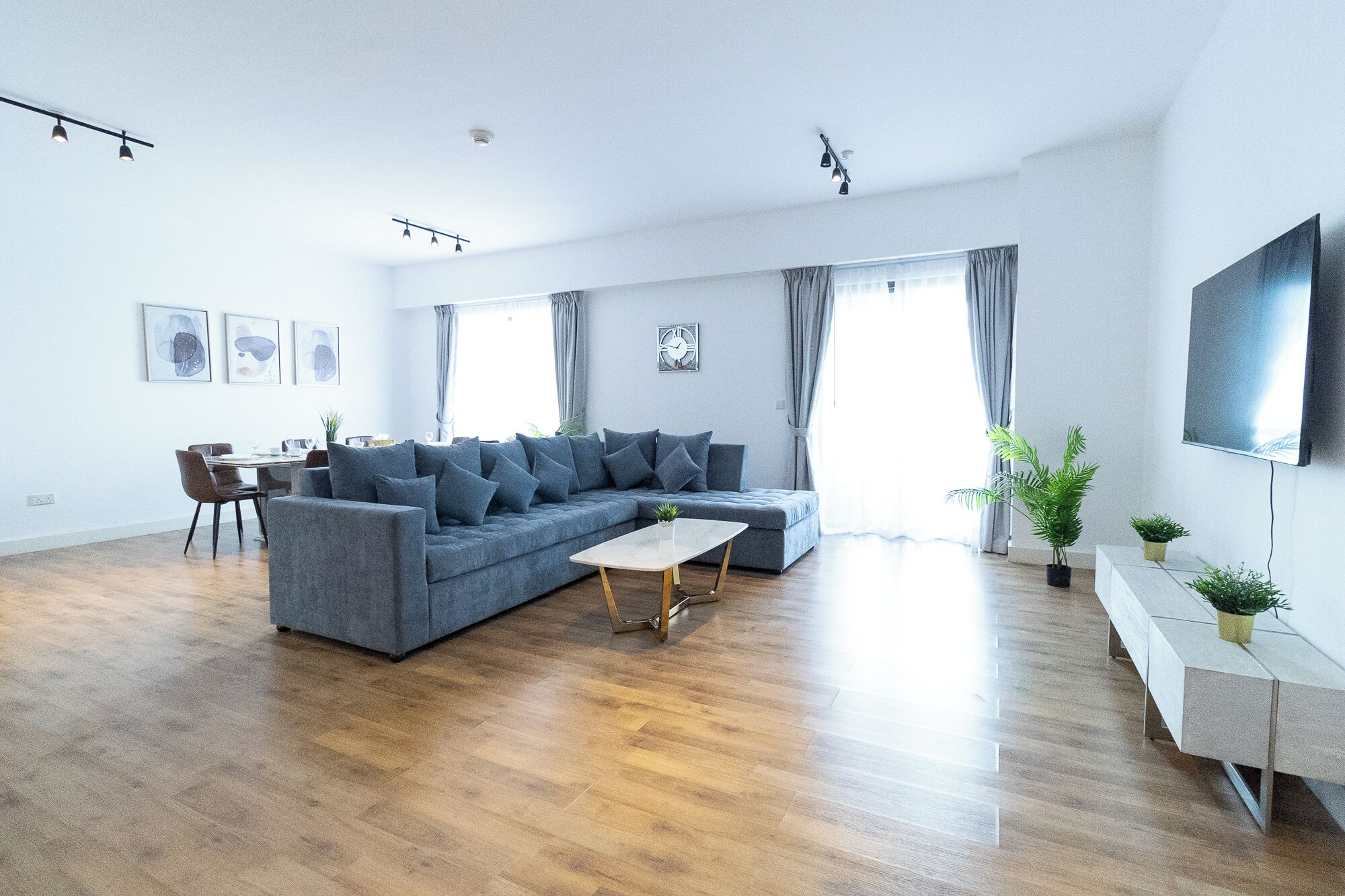 Luxury Apartment, 5 Bedrooms, Balcony, Sea View