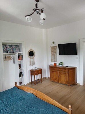 1 chambre, fer et planche Ă repasser, Wi-Fi gratuit, draps fournis