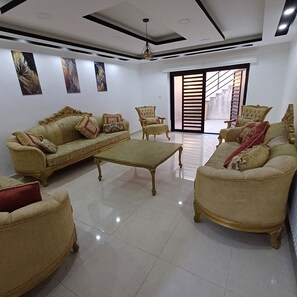 Télévision à écran plat