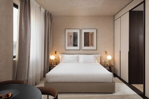 1 bedroom, hypo-allergenic bedding, in-room safe, laptop workspace