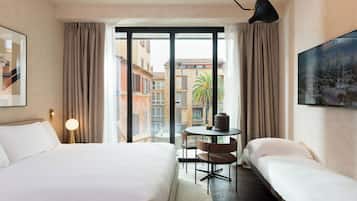 Family Apartment with Balcony