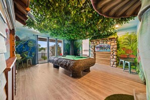 Game room - Arcades, Bocce, Haunted Mansion Theater, Cabana, Enchanted Forest: Great Escape (Kissimmee)