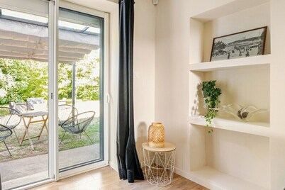 Charming house with garden near Lyon, airport and Eurexpo