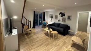 Unclassified image, 4 of 103, button - Charming house with garden near Lyon, airport and Eurexpo (Jonage)
