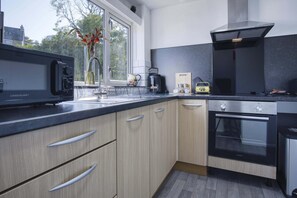 Apartment (1 Bedroom) | Private kitchen