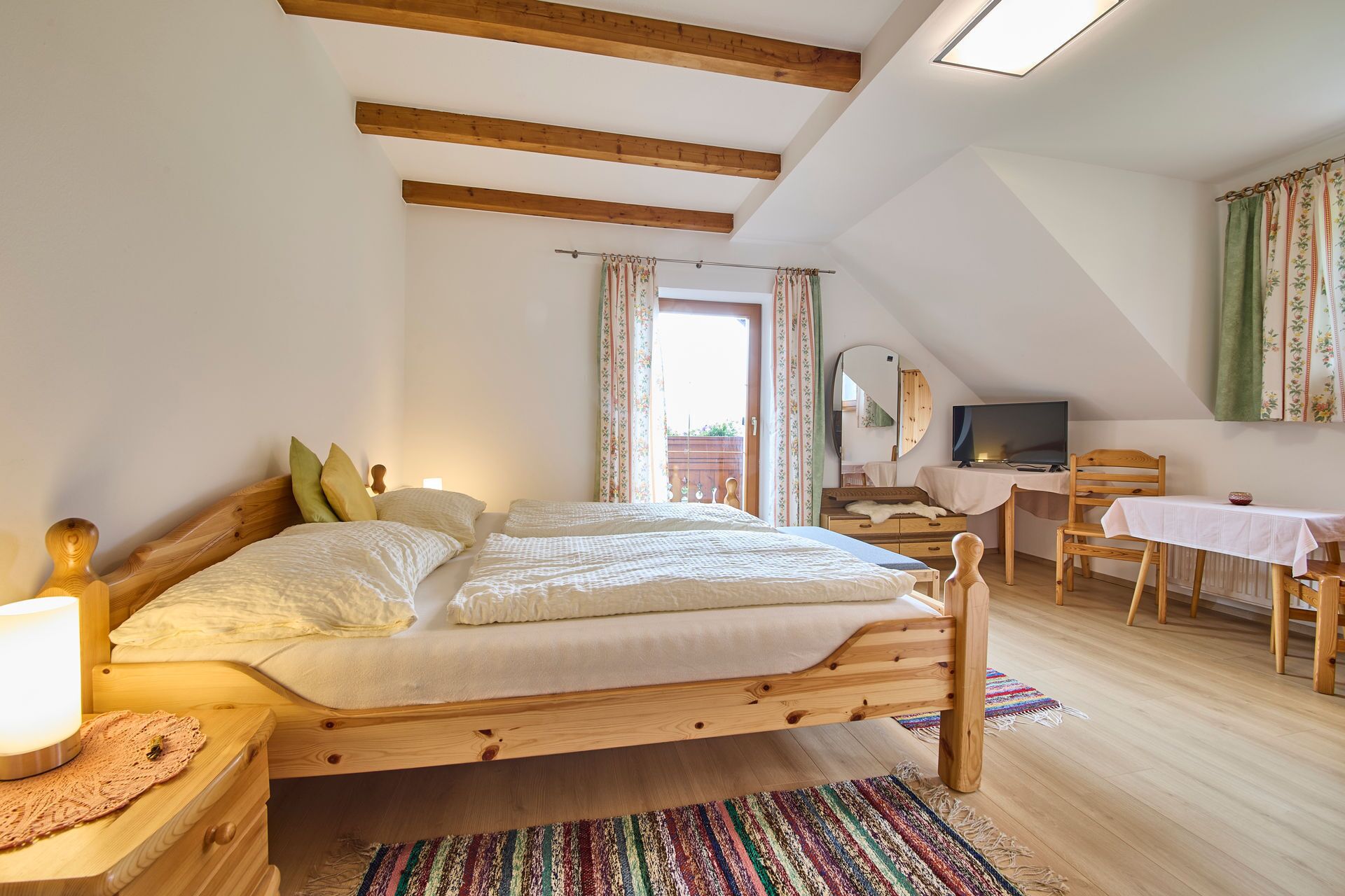 Classic Apartment, Balcony, Mountain View | Free cots/infant beds, free WiFi, bed sheets