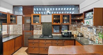 Jugglers Rest Villa by Spacez