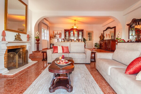 Televisión de pantalla plana