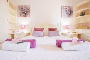 Villa, 3 Bedrooms, Private Pool, Mountain View | 3 bedrooms, individually furnished, cribs/infant beds, bed sheets - Villa Monchique Royal (Monchique)