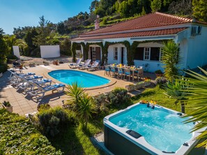Outdoor pool - Villa Monchique Royal (Monchique)