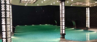 Moon And Mars Resort