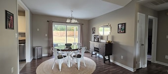 Newly renovated with coffee bar, bonus room, fire pit and fully stocked kitchen