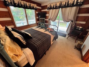 2 室のベッドルーム、WiFi (無料)、ベッドシーツ