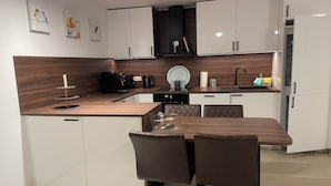 Coffee/tea maker, fridge, microwave, oven - Newly adapted vacation apartment in the heart of Gemünd (Schleiden)