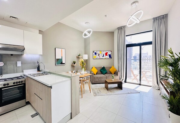 Classic Room | Minibar, desk, laptop workspace, iron/ironing board