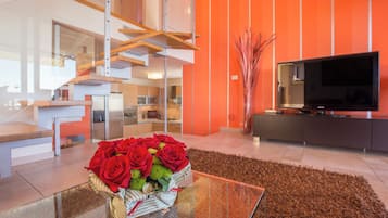 Villa, Lake View | Living area