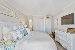 3 slaapkamers, een strijkplank/strijkijzer, gratis wifi, beddengoed