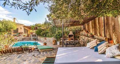 Belle maison de 2 chambres Ă El Gastor