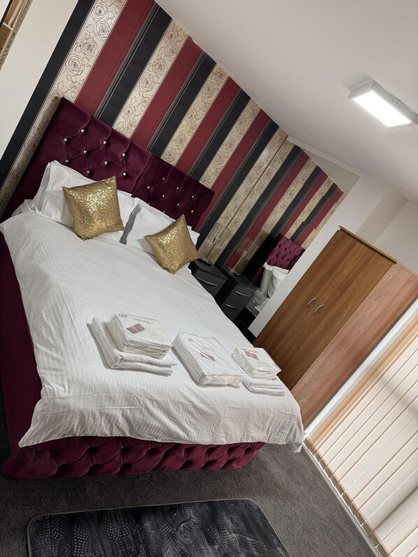 2 habitaciones, wifi gratis y ropa de cama