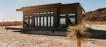 Container Home @ Stardust Big Bend 5 min from Park