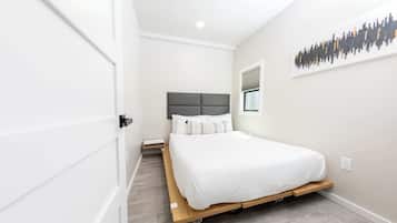 2 bedrooms, desk, travel crib, WiFi