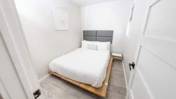 2 bedrooms, desk, travel crib, WiFi