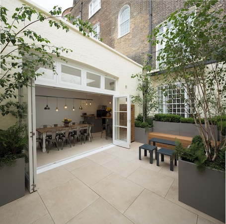 Vista al patio. The Z Hotel at Gloucester Place