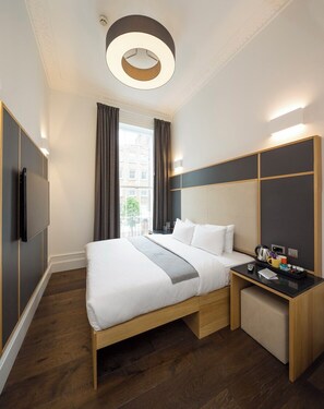 Ameublement personnalisé, bureau, rideaux occultants