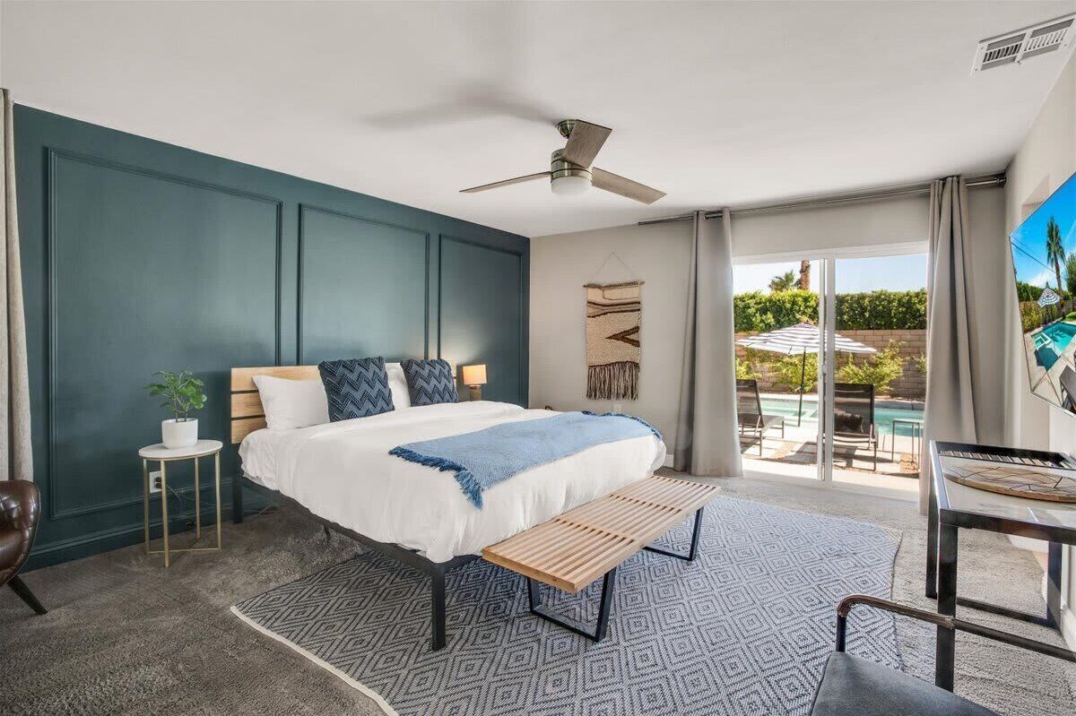 4 habitaciones, tabla de planchar con plancha, wifi y ropa de cama 