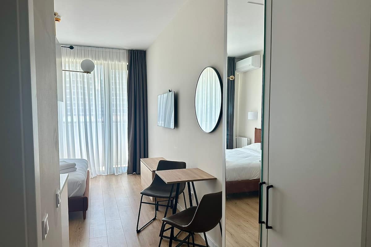 Comfort Studio | Laptop workspace, free WiFi, bed sheets